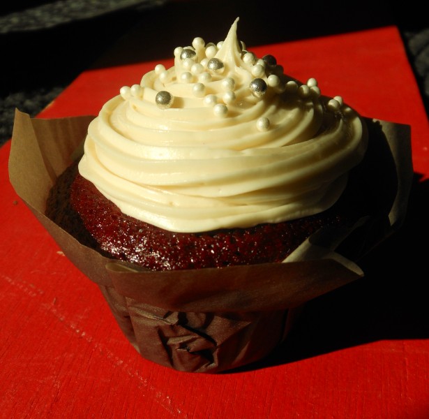 Red Velvet Cupcake Made from Vegan Cupcakes Take Over the World